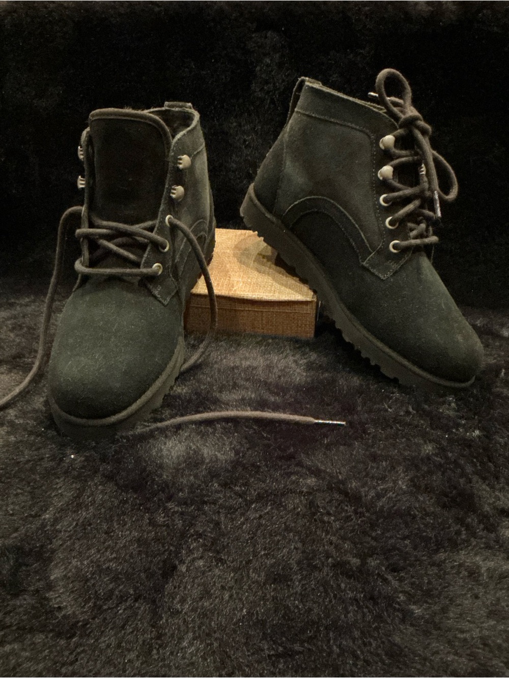 UGG Unisex Neumel Boot Size 6